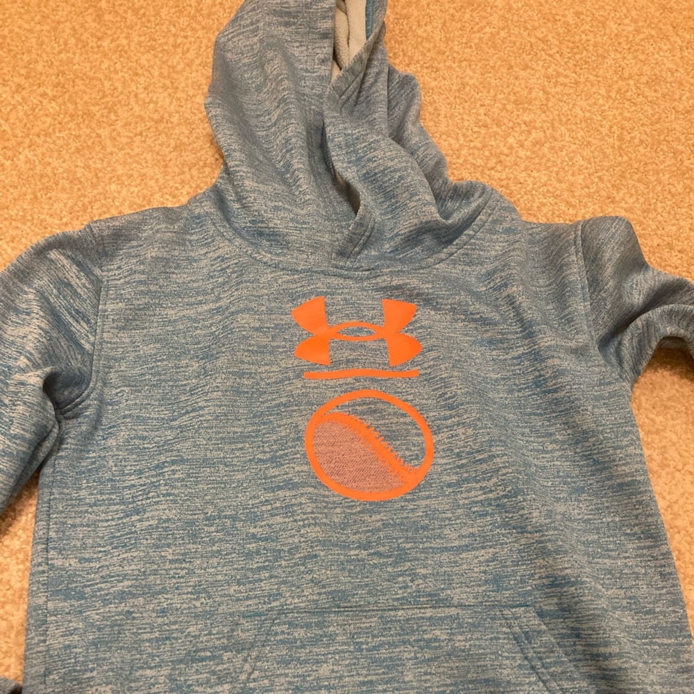 Under armour sweatshirt